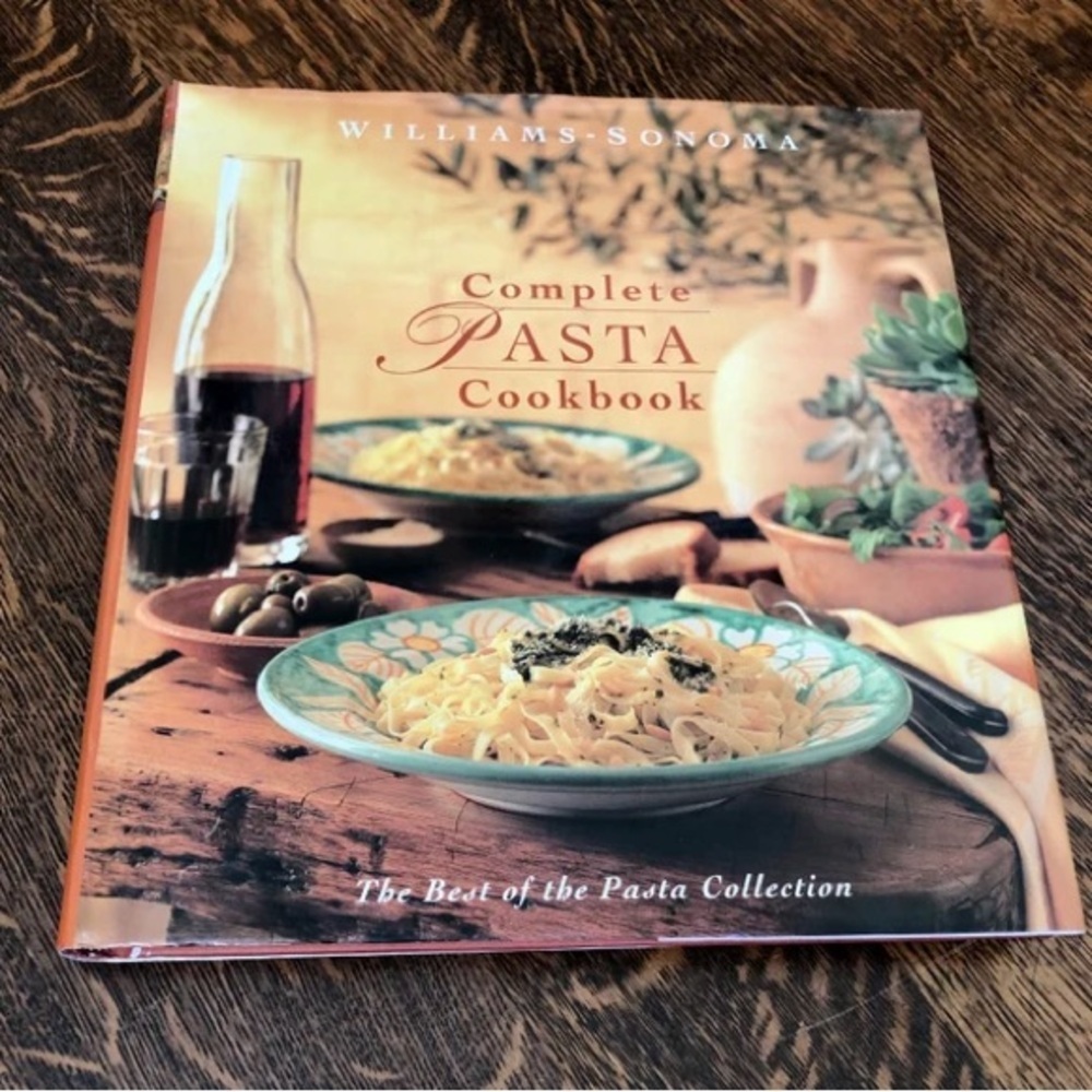 Williams - Sonoma Complete Pasta Cookbook 🍝-Hardcover